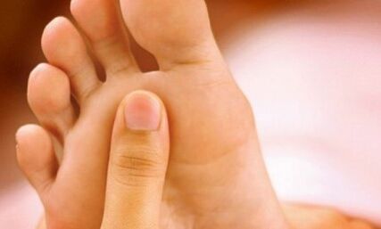 Cómo ser tratado con hongos de uñas en las piernas con jabón para el hogar